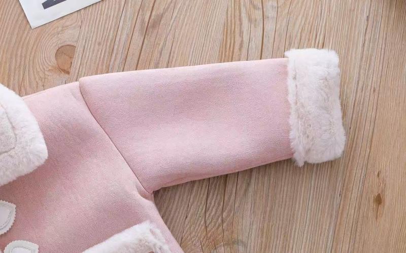Product Introduction of Áo Khoác Bé Gái, Mùa Thu Và Mùa Đông, Lót Lông Cừu, Áo Khoác Lông Và Da Cho Trẻ Em, Quần Áo Mùa Đông Cho Em Bé, Áo Phong Cách Phương Tây, Hợp Xu hướng 23