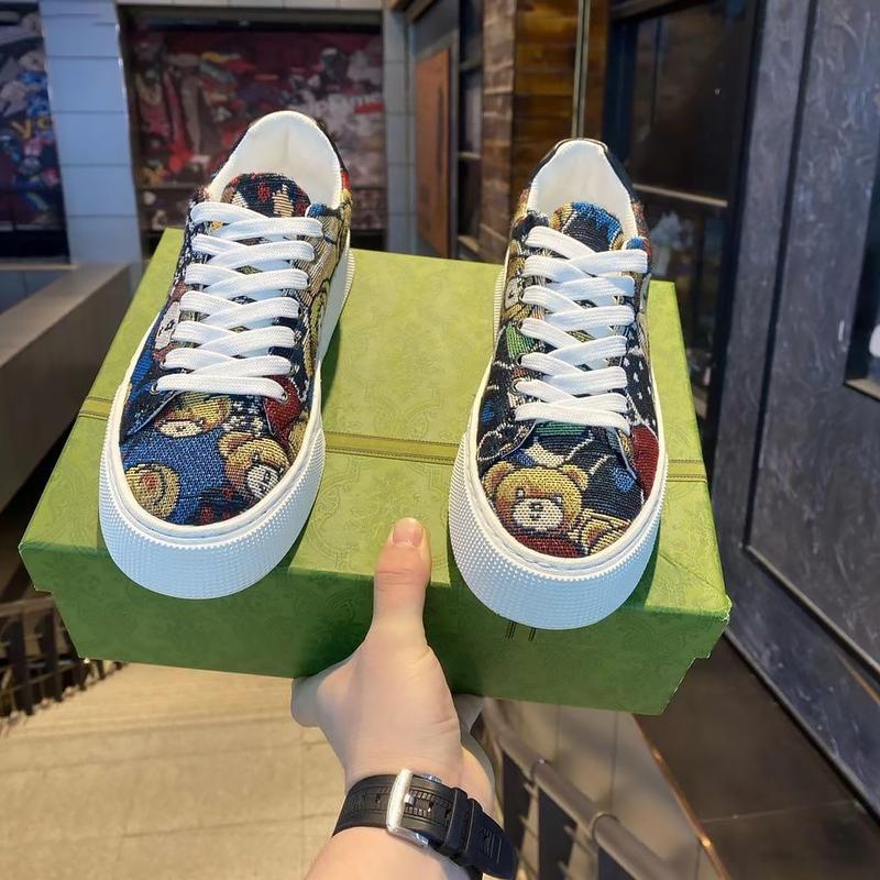 Giày Nam Sneaker Thời Trang Hoạ Tiết Gấu Mũi Tròn, Chất Liệu Vải Đệt Đế Bằng Shoes tăng chiều cao giay tet the thao Nhung Hoa 3