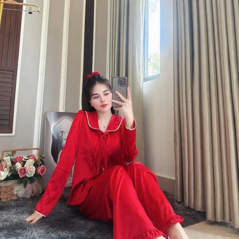 Bộ pijama cổ sen phối viền đính no vãi lụa Latin mềm mịn dế thương 2