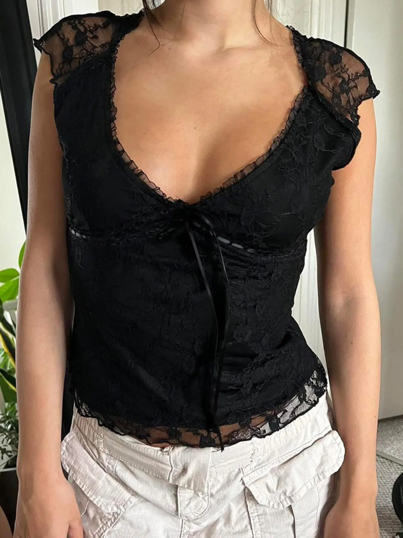 Women's Plain Bow Decor Lace V Neck Tee, Casual Elegant Cap Sleeve T-Shirt for Summer, Ladies Clothes for Daily Wear, Vest Tops