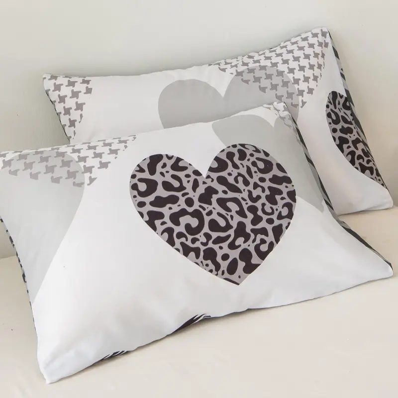 Heart Print Duvet Cover & 2 Counts Pillowcase without Filler, 3 Counts/set Soft Bedding Sets for Bedroom Use, Dust-proof Christmas Decor Bedding for Home, House Decor, Gifts For Men, Christmas Gifts, Christmas Decorations 4