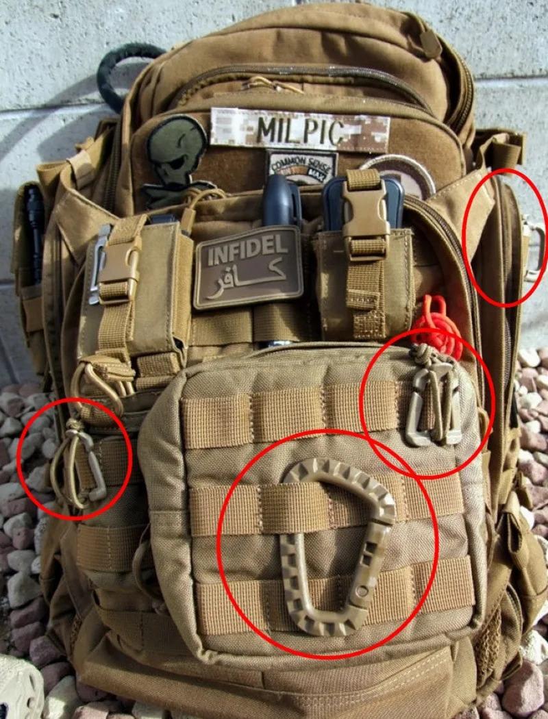 Product Introduction of 1/2/4PCS 6x Tactical Carabiner Carabina Karabiner Clip Plastic Cadet Hiking Camping 26