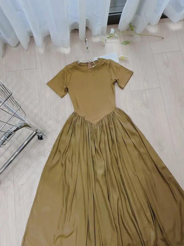 Váy xòe chất vải tơ mềm phối thun tăm lạnh co giãn cổ tròn tay ngắn dáng dài maxi vàng rêu độc đáo nhẹ nhàng 7
