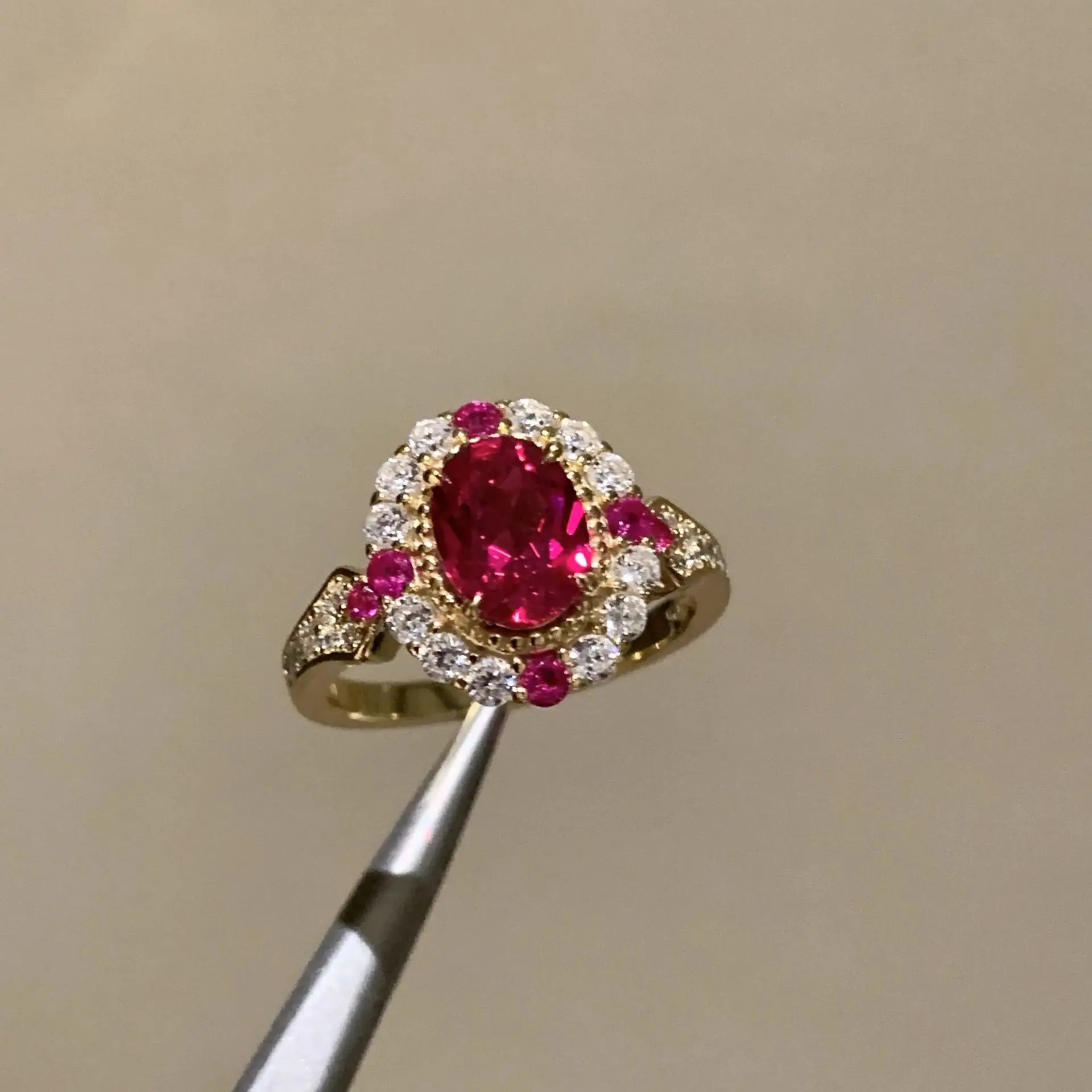 Luxurious Elegant Pigeon Egg Rose Ruby Ring High-end Red Corundum Jedi Knight Ring for Women