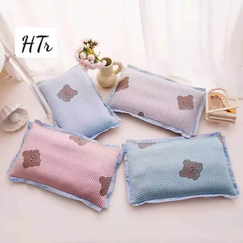 ( HOT MÙA HÈ ) Gối Cá Heo và Gấu băng lạnh Dành Cho Bé. Chất liệu vải tencel Thấm Hút Mồ Hôi Tốt. Kt 38x55cm. Nhộng Chũn 1