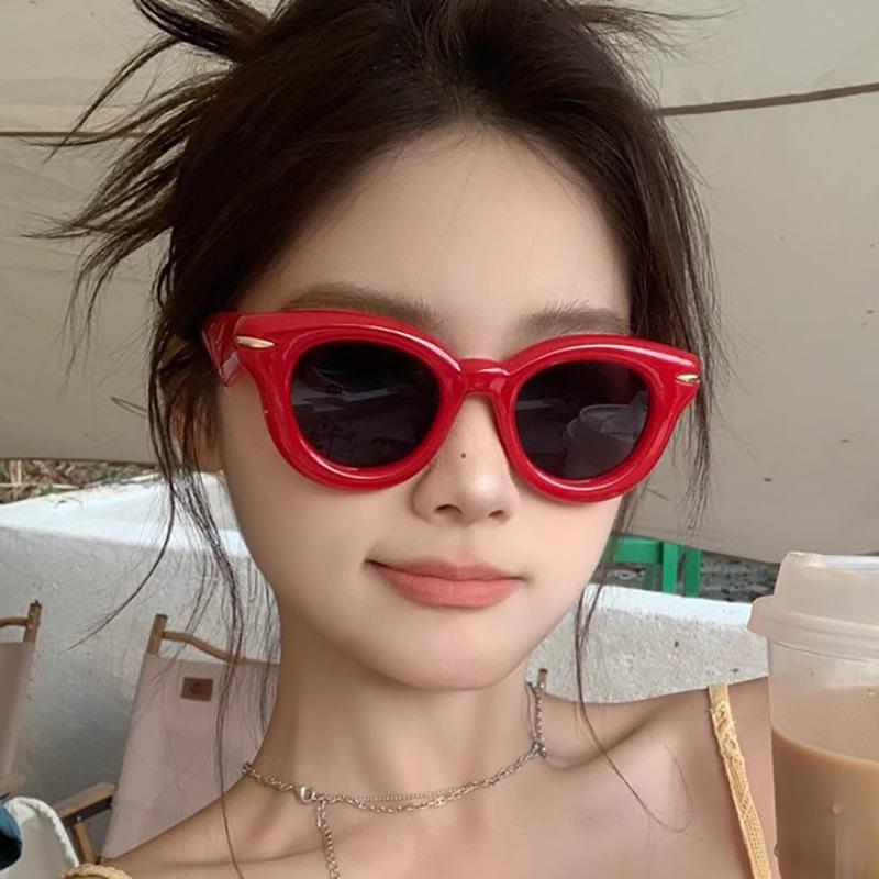 Product Introduction of Cat Eye Glasses For Women Retro Oval Sunglasses High-end Ins Glasses Unisex 0