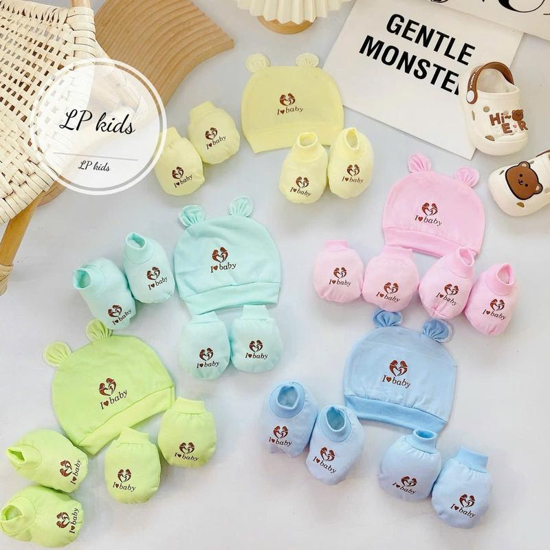 Combo 5 sét gồm 5 chi tiết mũ,bao tay bao chân cho bé sơ sinh chất liệu cotton
