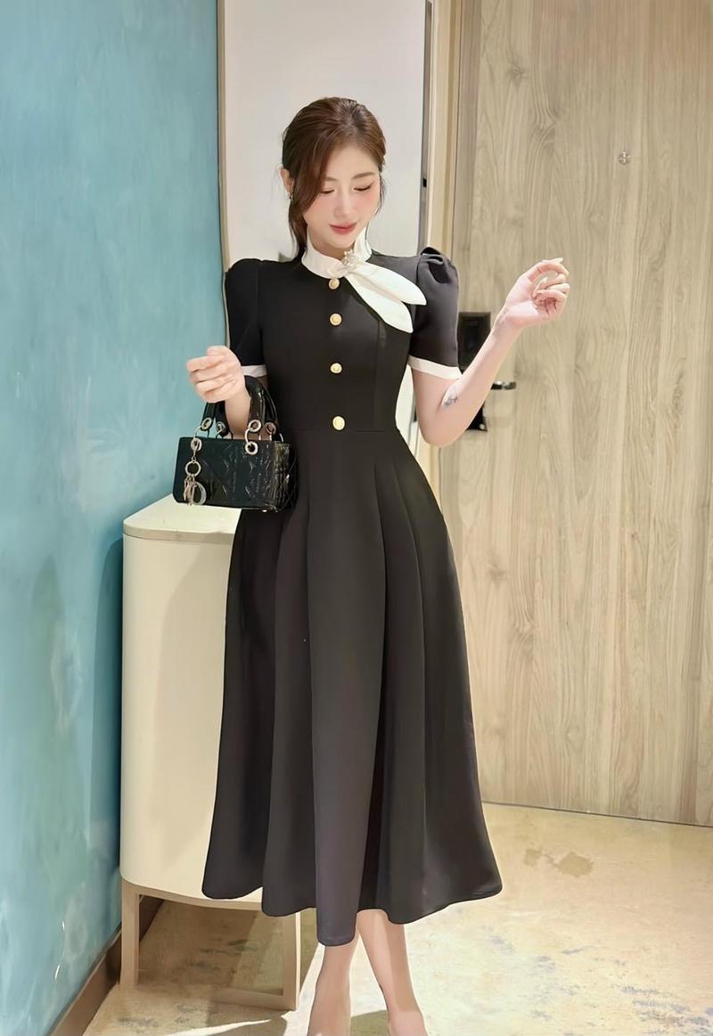 Product Introduction of Đầm dự tiệc công sở dáng dài phối nơ tặng tag đá sang trọng FLIP DRESS Nữ Women Kem Cotton Sen 2