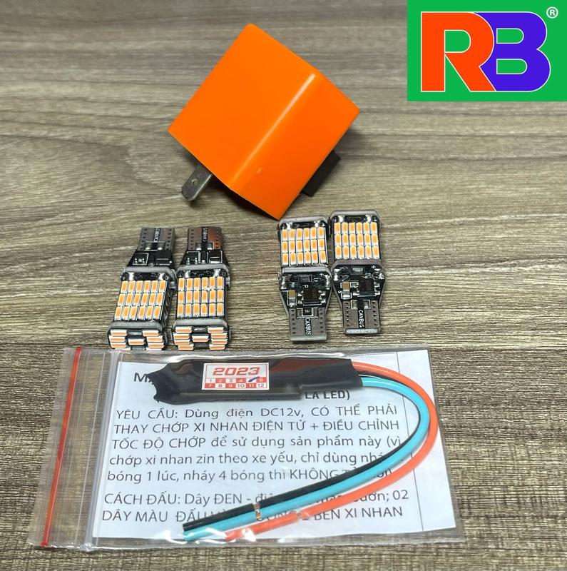 Siêu Khuyến Mãi [COMBO 4 BÓNG LED T15+ 1 CỤC CHỚP + 1 MẠCH HAZARD] LẮP  XINHAN, DEMI, BÁO RẼ GẮN  Satria, Raide, EX 135, Winer v1, Wave @, Blade, Dream, Sirius, Jupiter, Super cup, A@, Vision, Sh mode, SH nhập...SIÊU BÊN ĐẸP #T15#AUDI#RB