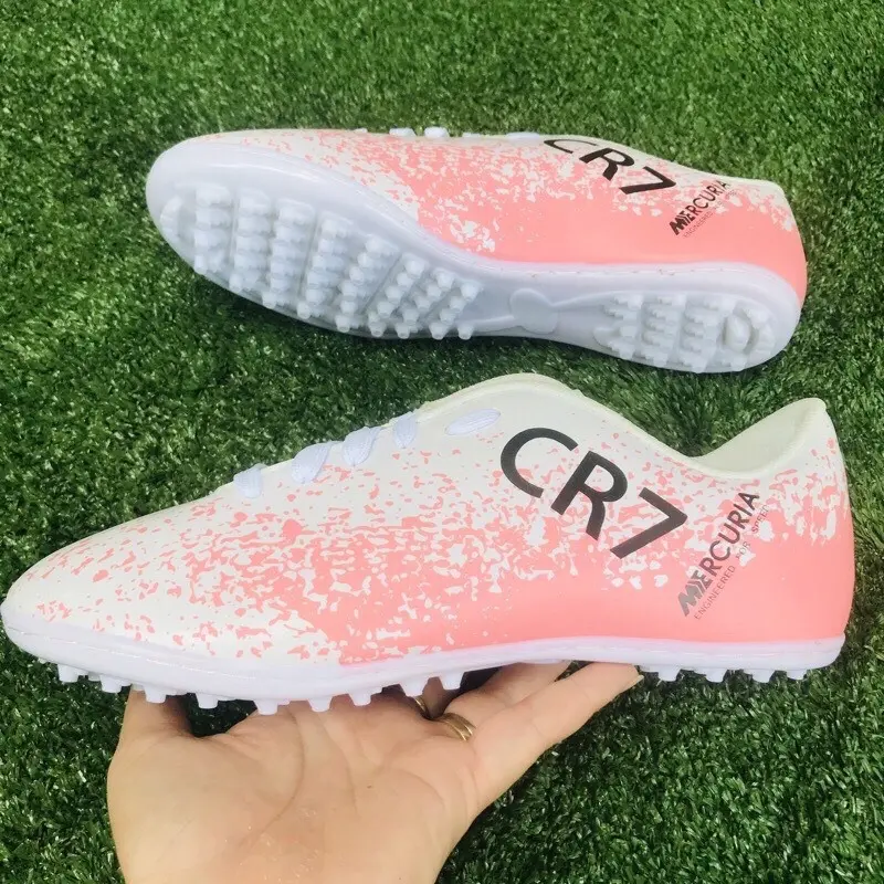 Giày bóng đá CR7 cực hot chuyên đá sân cỏ nhân tạo