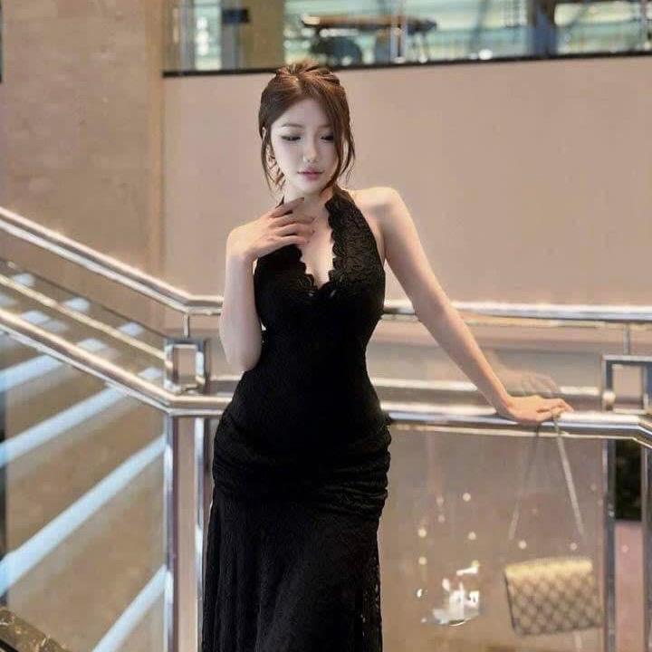 váy body ren cổ v dáng dài 7
