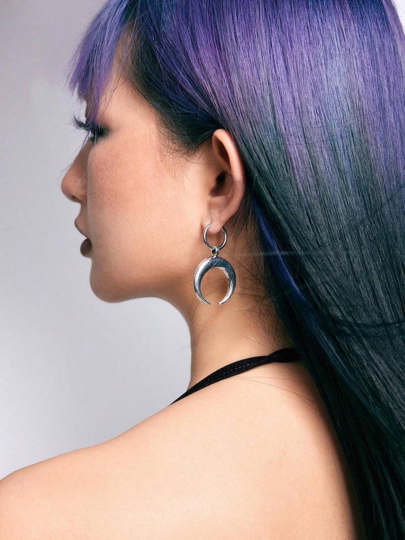 Product Introduction of Moon Shaped Dangle Earrings, Punk Exaggerated Silver Horn Earrings, Fashion Ear Jewelry for Party, Daily Clothing Decor, Trendy All-match & Exquisite Jewelry for Gift 5