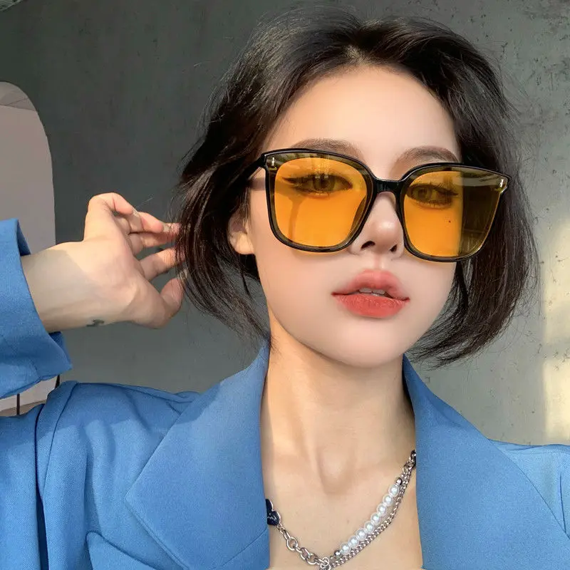 Kính Râm GM, Phong Cách Cổ Điển Hình Vuông, Màu Vàng Trong Suốt, Cùng Phong Cách Như Của Người Nổi Tiếng, Để Làm Cho Khuôn Mặt Trông Thon Gọn Hơn, Thích Hợp Để Lái Xe, Chống Tia Cực Tím, Dành Cho Nam Và Nữ Kính Mắt Cua
