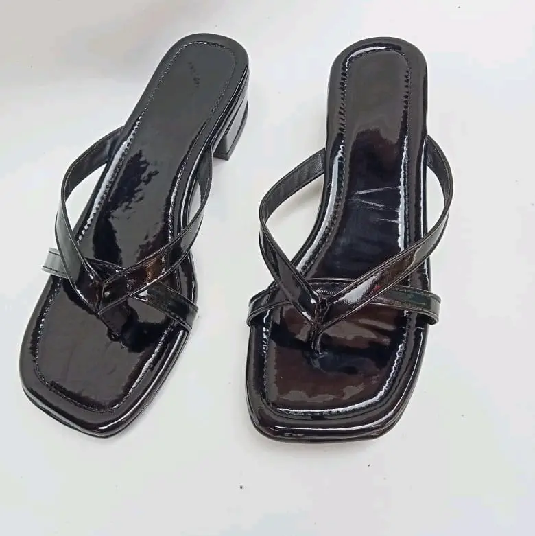 sandal hels wanita hak 3 cm model jepit Hak Datar Hak Setengah (3-5 cm) Santai