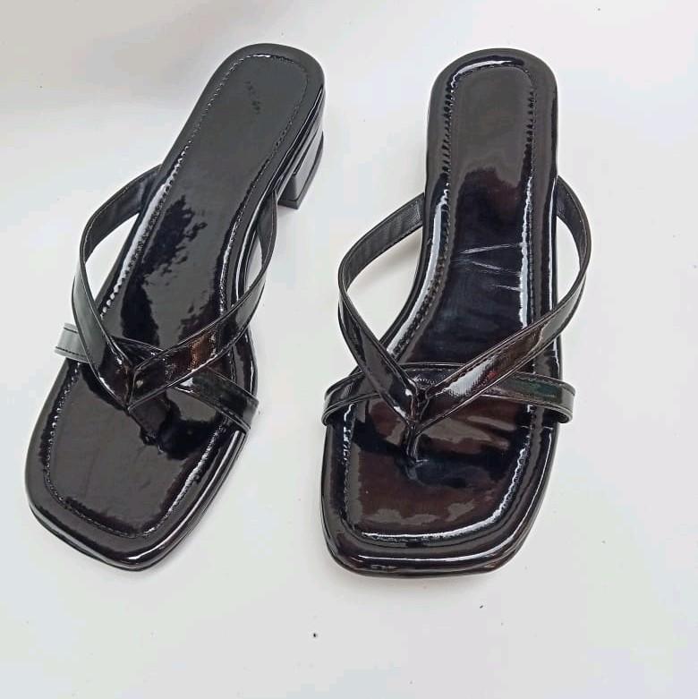 sandal hels wanita hak 3 cm model jepit Hak Datar Hak Setengah (3-5 cm) Santai 0
