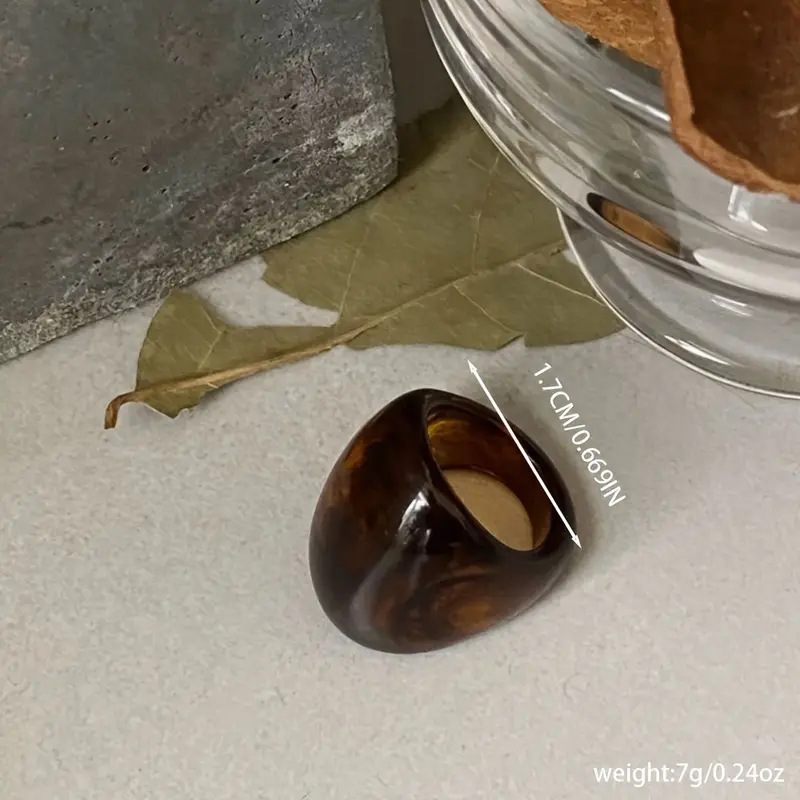 Product Introduction of 1Pc  Vintage Amber Resin Statement Ring - Unisex,  For , Ideal For Daily Wear & Parties,  Friendship Gift 2