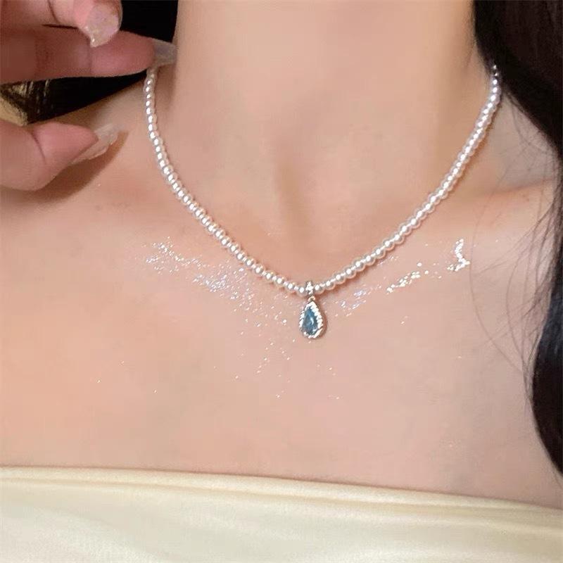 Product Introduction of Pearl Necklace for Women, Niche Light Luxury Design, High-end Fashionable Temperament, Clavicle Chain, Choker, Sweater Chain, Bead Chain 19