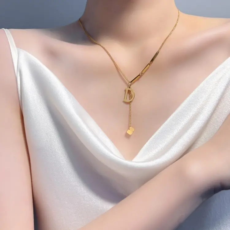 Vòng Cổ Thép Titan Thời Trang, Dành Cho Phụ Nữ, Đơn Giản Và Dễ Phối Đồ Với Chữ D Và E, Mặt Dây Chuyền Ngắn, Thanh Lịch, Không Phai Màu, Thích Hợp Làm Quà Tặng Cho Bạn Gái, Mẹ, Vợ 5