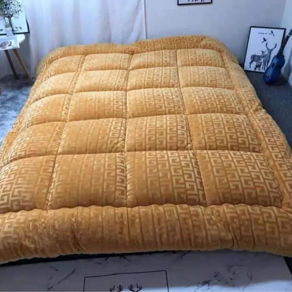 Chăn lông cừu họa tiết nổi chữ vạn cao cấp chan long