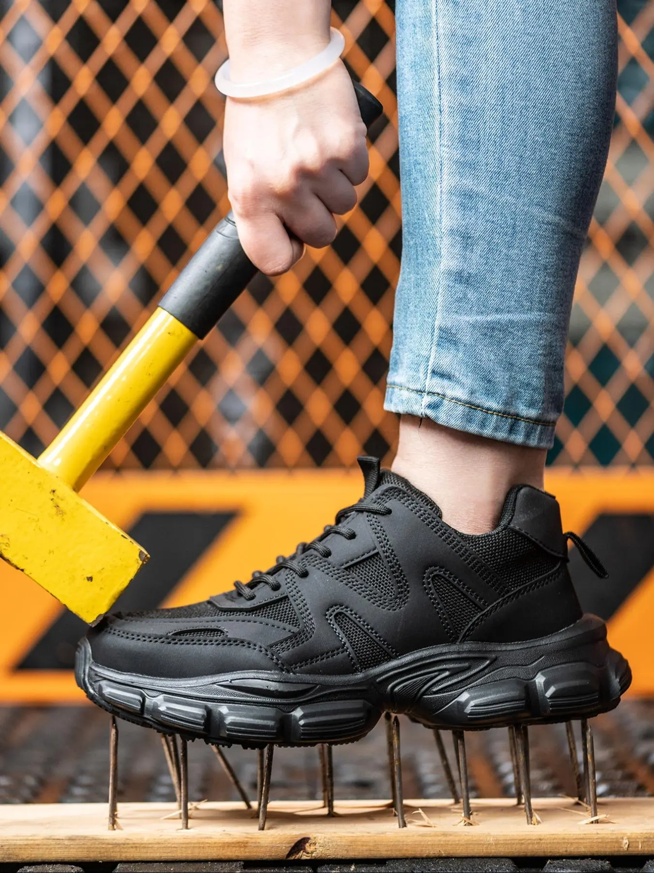 2024 New Lightweight and Good Elasticity Low Top Safety Shoes, Anti-slip and Abrasion-resistant Work Shoes for Trainer, Breathable and Comfortable Work Shoes for Girls