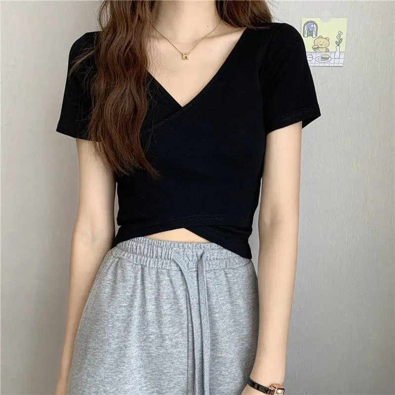 Áo Thun Nữ Ngắn Tay Cổ Tim Thiết Kế Vạt Chéo Nhún Eo Dáng Ôm Chất Vải Mềm Mịn Co Giãn 4 Chiều (SH46) 4