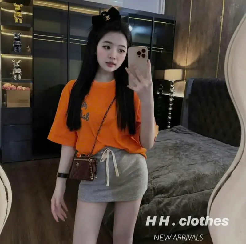Set Váy Nữ, Áo Kèm Chân Váy Nỉiiii In Chữ Lưng Ngực ADLv 2