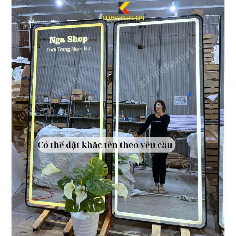 Gương đứng soi toàn thân kích thước to 60x170cm Thủy Tinh , khung hợp kim cao cấp Decor Phòng , tính năng cảm ứng led 3 màu, kiểu dáng bo cạnh siêu đẹp - guonghoangkim HK1003 .