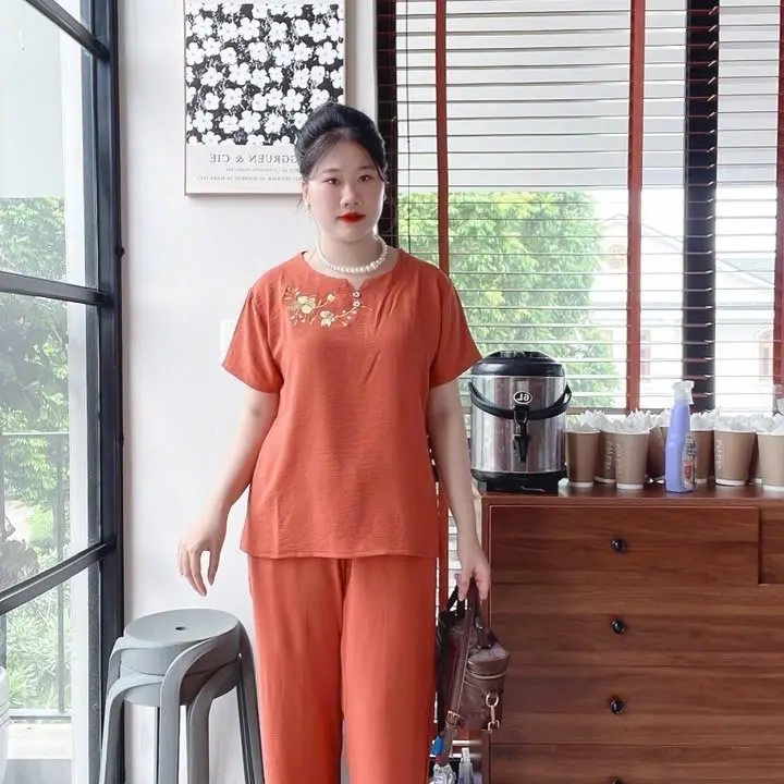 Bộ đũi tay cộc quần dài thêu hoa dành tặng bà và mẹ,chất đũi mát mềm,set Áo Nữ Voi 1
