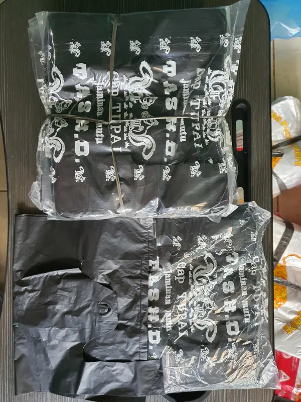 PROMO!!, PER IKAT, PLASTIK HITAM MERK POPAYE UKURAN 24 MURAH , COD , BAYAR DITEMPAT 1