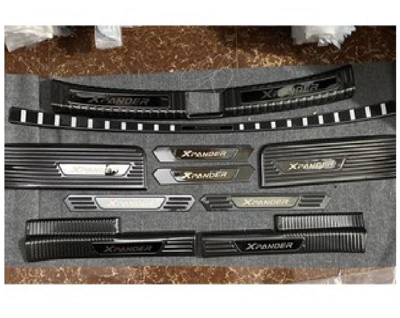 Ốp bậc cửa, Nẹp bước chân trong, ngoài CARBON XE XPANDER vân cacbon 2018 - 2021 - 2022- 2023 2024 2025 hàng cao cấp Nhãn Dán