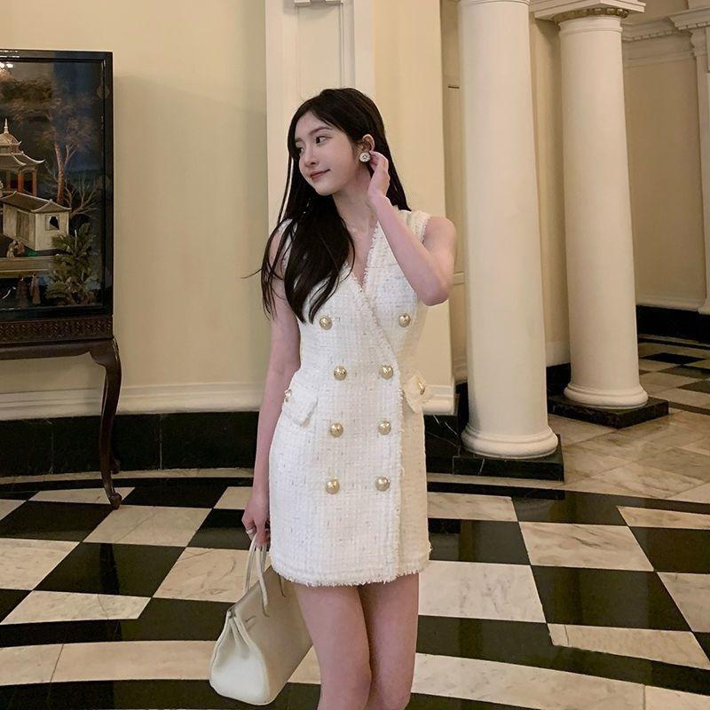 【Ready】Gaun berpelukan pinggul slim fit tanpa lengan V-neck putih gaya harum kecil gaya baru untuk selebriti internet wanita Casual Dress Panjang Pendek Linen Retro Hitam 4