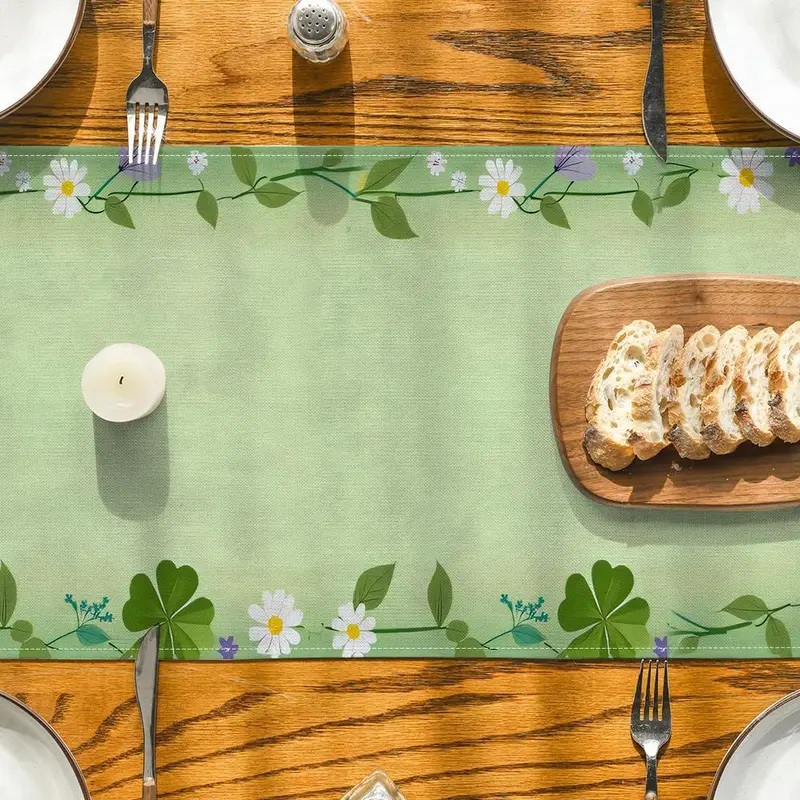 Clover & Daisy Pattern Table Runner, 1 Count Nature Inspired Design Table Runner, Table Decoration Supplies for Home Kitchen Dining Room 3