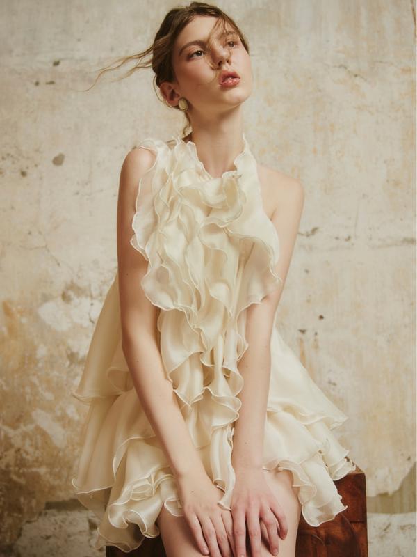 XIPI - Mirabel Dress - Đầm Yếm Bèo Voan Kem 3