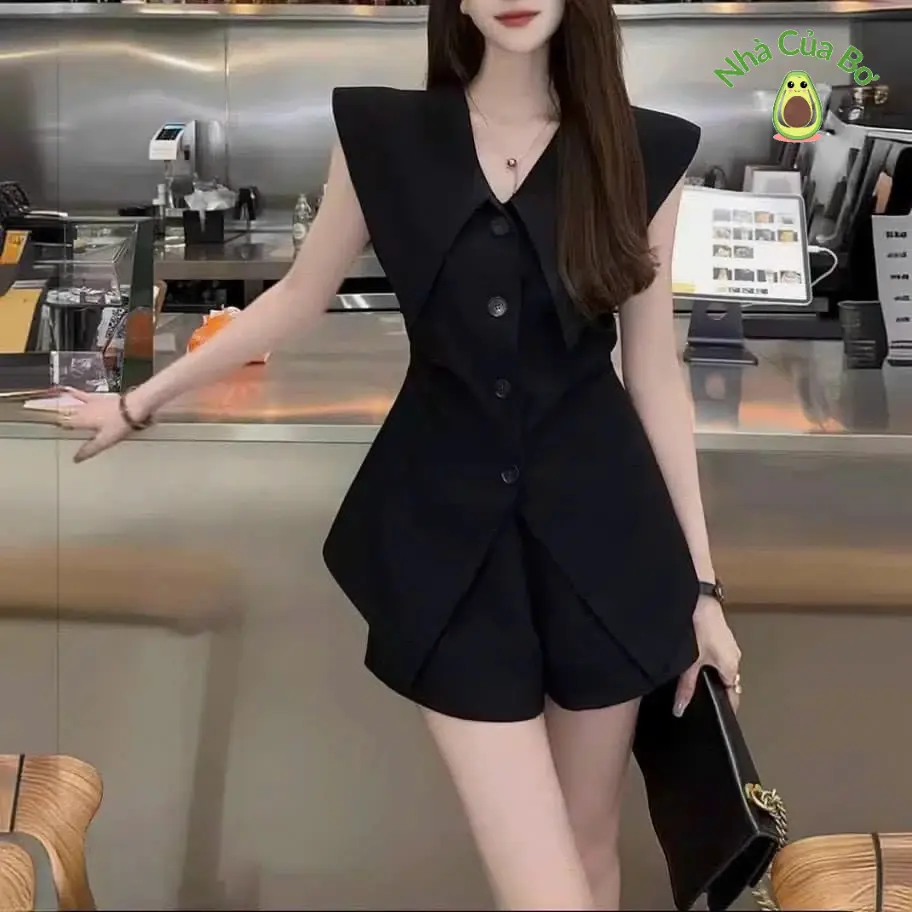 Set bộ đùi chất tuyết mưa thời trang thiết kế nữ trẻ trung sang trọng , cổ áo nhọn phối vẹt áo đính nút