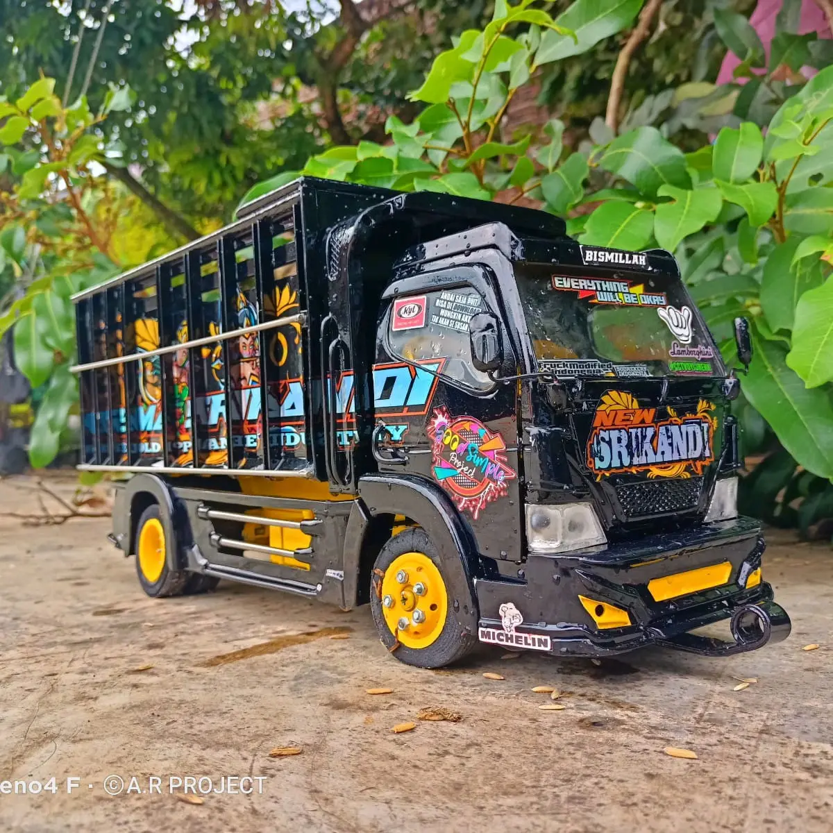 MINIATUR TRUK OLENG ASLI WISMA SRIKANDI HITAM MAINAN ANAK MURAH MAINAN EDUKASI ANAK Hadiah