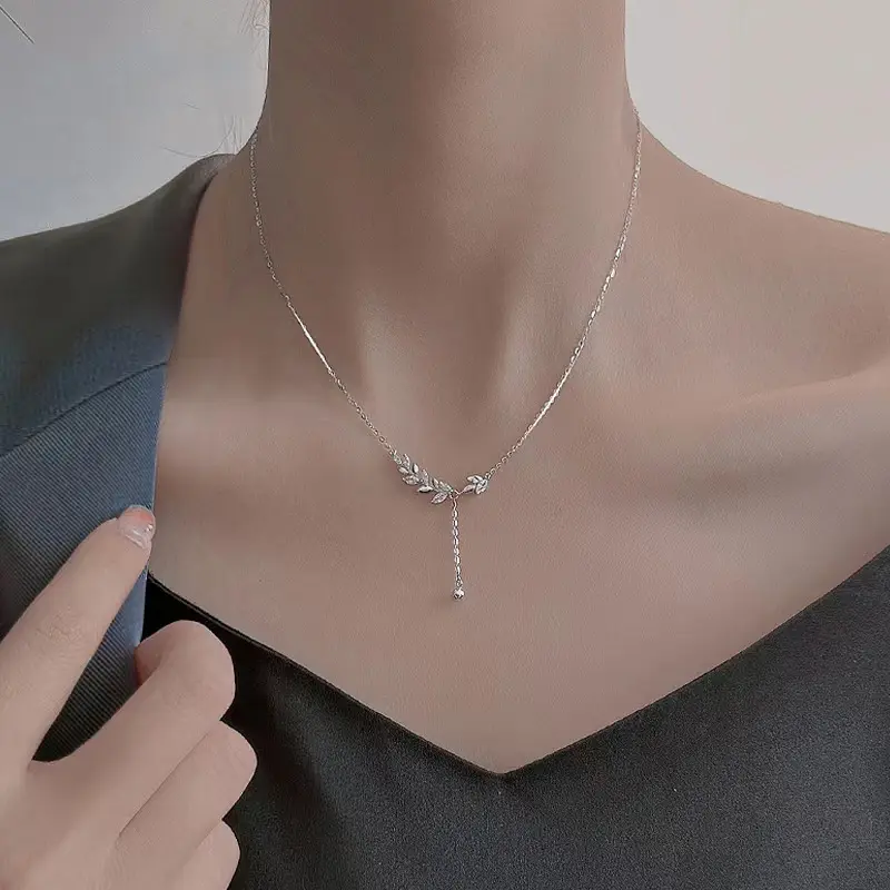 Vòng Cổ Mặt Dây Chuyền, Chất Liệu Thép Titan, Thiết Kế Tua Rua Và Tai Lúa Mì, Dây Chuyền Xương Đòn Nữ, Đơn Giản Và Thanh Lịch, Phong Cách Độc Đáo, Giá Cả Phải Chăng, Sang Trọng Và Dễ Phối Đồ, Phụ Kiện Bán Chạy vòng  cổ  cỏ  bốn  lá vòng  cổ   Áo Dài Suông
