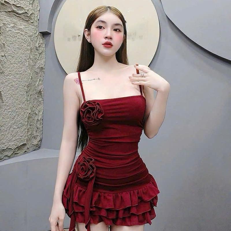 Đầm body hai dây cúp ngực có mút đính hai bông hoa, váy ngắn bèo tầng xinh xắn đi chơi dạo phố du lịch đẹp Nữ Dress Women Kem Đỏ Tre