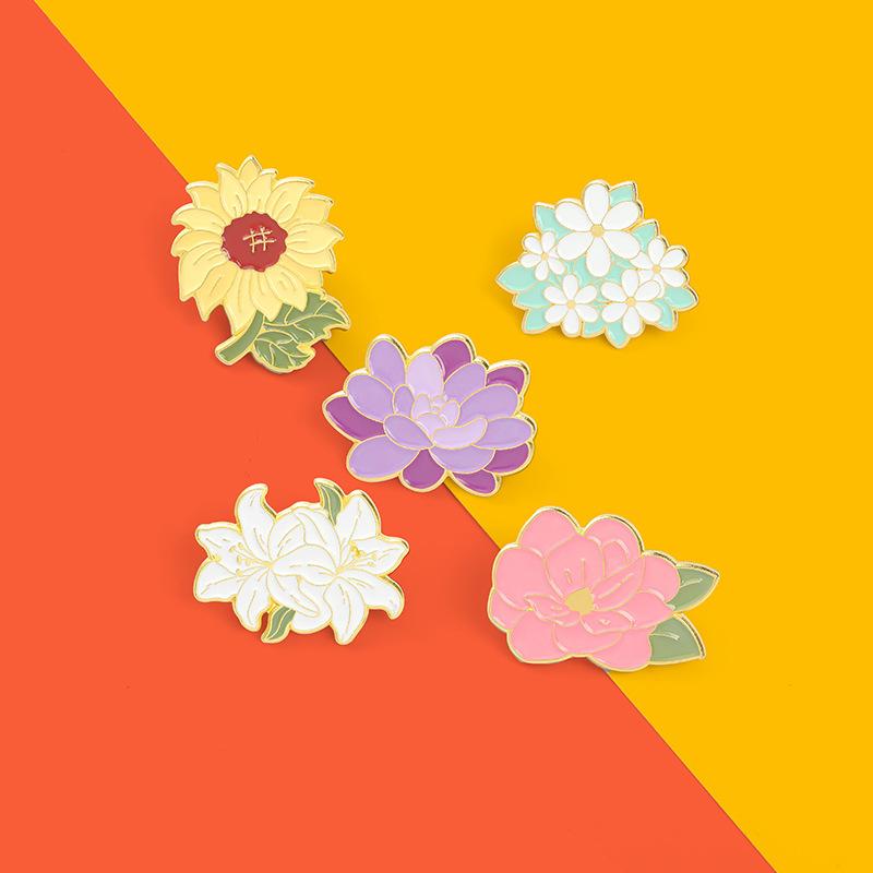 Product Introduction of New Foreign Trade Floral Brooch Elegant Lily Flower Sunflower Oil Painted Brooch Anti-Exposure Buckle Wholesale 4