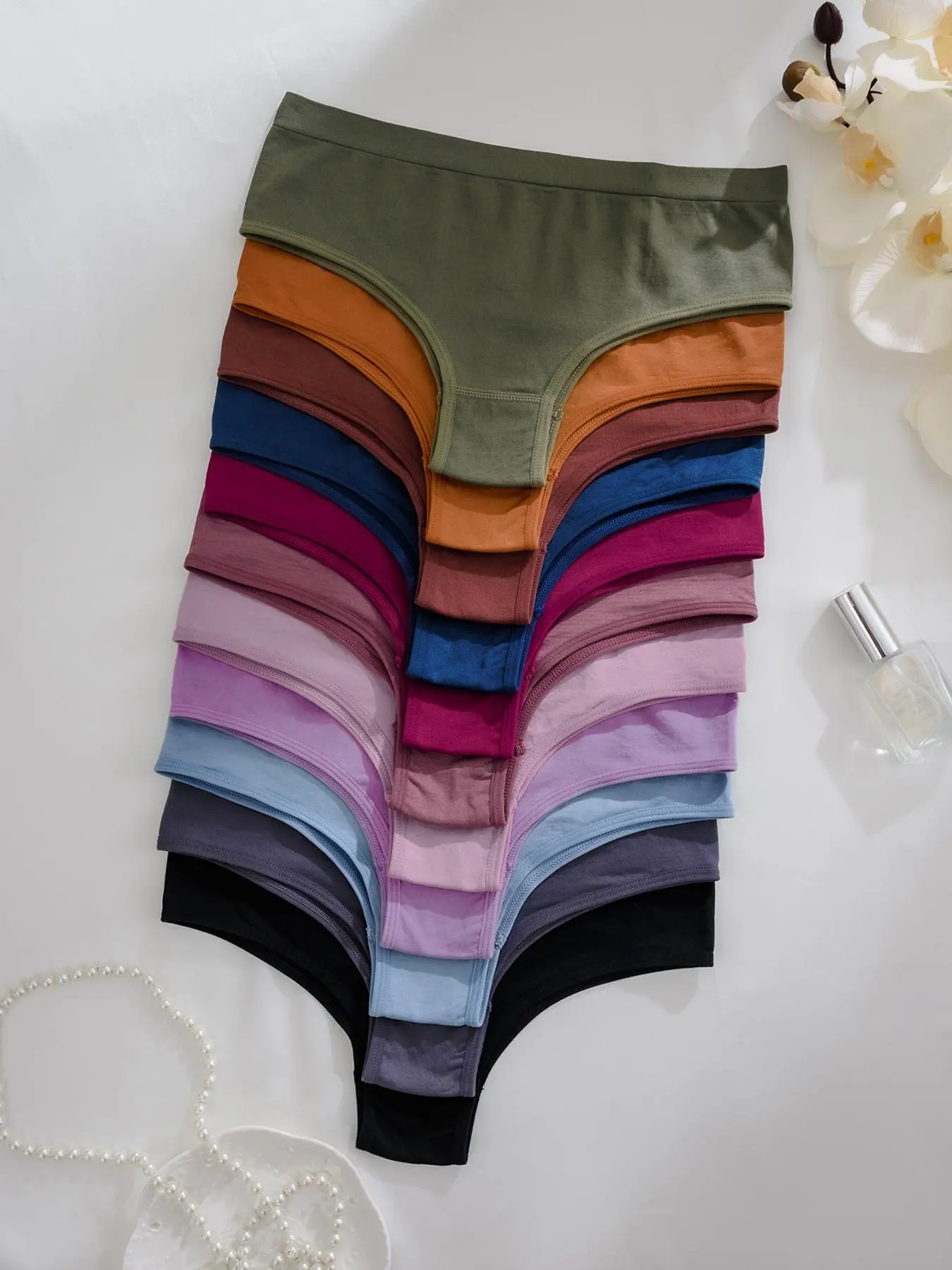 Women's Solid Color Drop Waist Panty, Regular Fit Soft Comfy Breathable Knicker for Daily Wear, Underwear for All Seasons