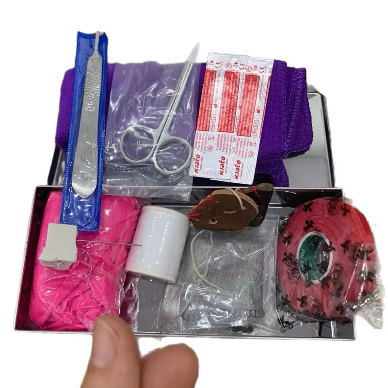 Hộp dụng cụ 11 món dùng để cho gà chọi