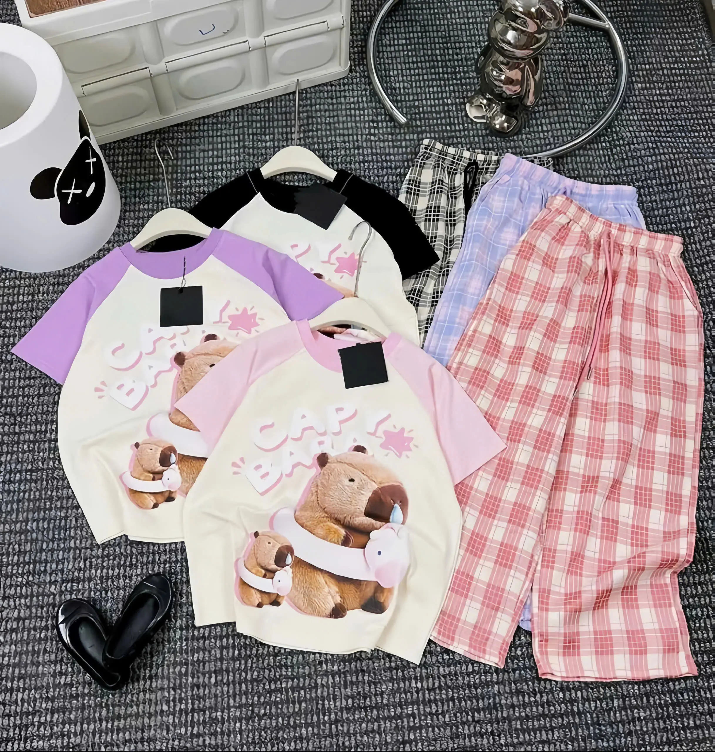 bộ xuông áo thun cộc tay+ quần kẻ in hình capybara dễ thương 3 màu dành cho bé size 13-44kg phù hợp cho bé thoải mái vui chơi, học tập TV6