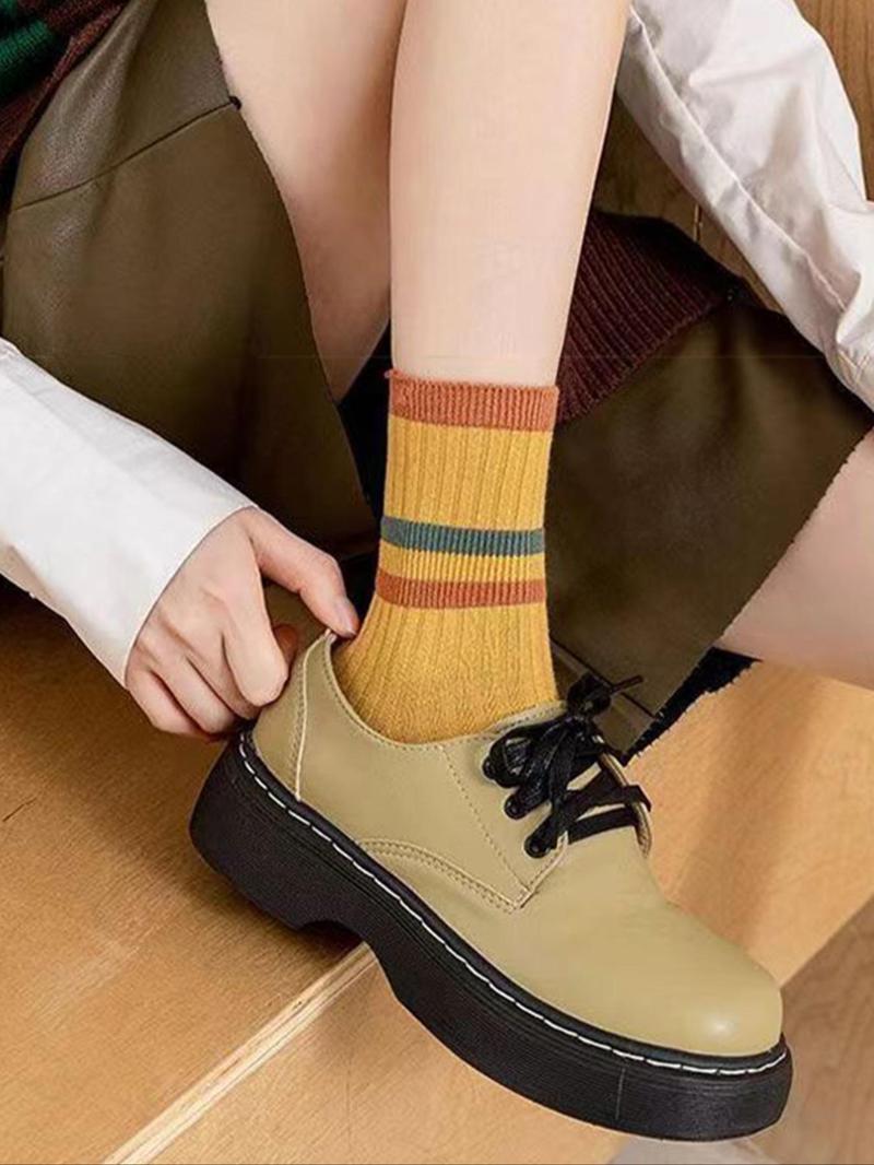 Product Introduction of Women's Striped Print Crew Socks, Casual Comfy Breathable Socks for Daily Wear, Women's Socks for All Seasons 3