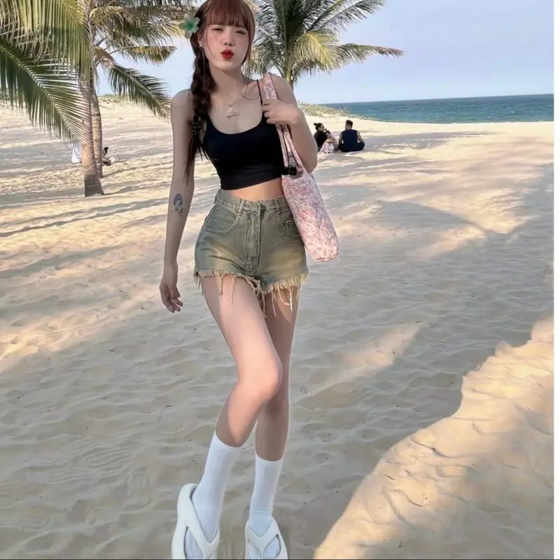 Quần short đùi jean nữ lưng cao rách tua bụi vàng 6