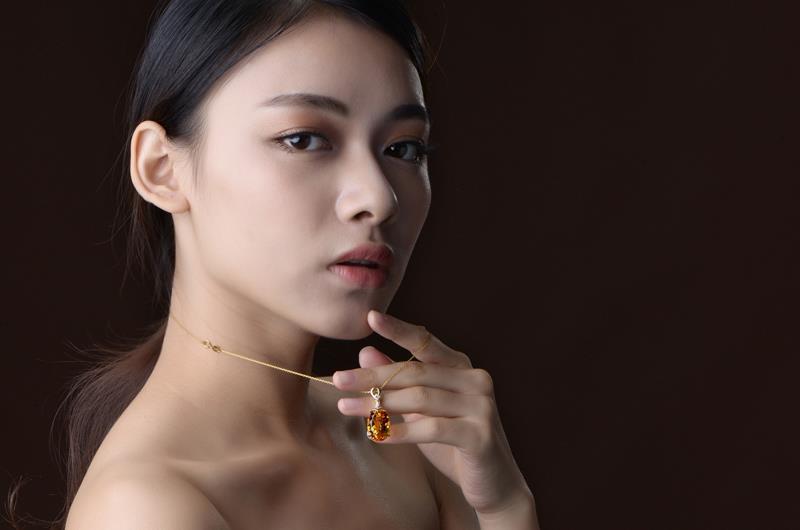 Product Introduction of Mặt dây chuyền bạc Sterling, Mặt dây chuyền pha lê màu vàng tự nhiên 13,98 Carat, Dát kim cương, Vòng Cổ Có Thể Tùy Chỉnh, dành cho phụ nữ 3