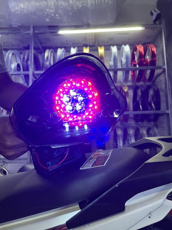 Đèn hậu appi lắp Sirius có dắt cắm và xinhan Phụ kiện xe máy Phụ Tùng đèn hậu