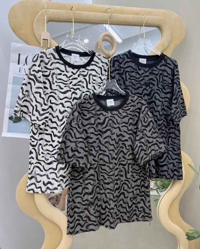 Áo phông rách hình Vằn chất gân giấy mát Top Nữ