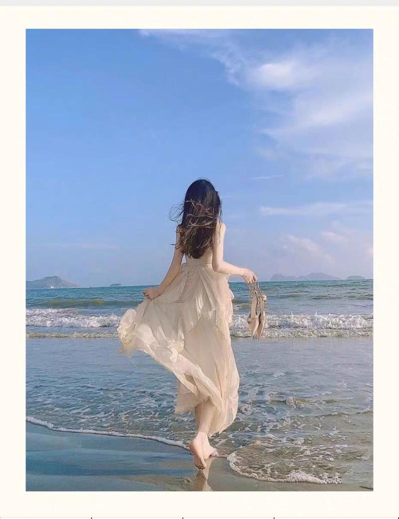 Product Introduction of 2025 French Style Beach Vacation Dress High-end Sanya Travel Outfit Super Fairy Small Stature Photo Spaghetti Strap Dress 4