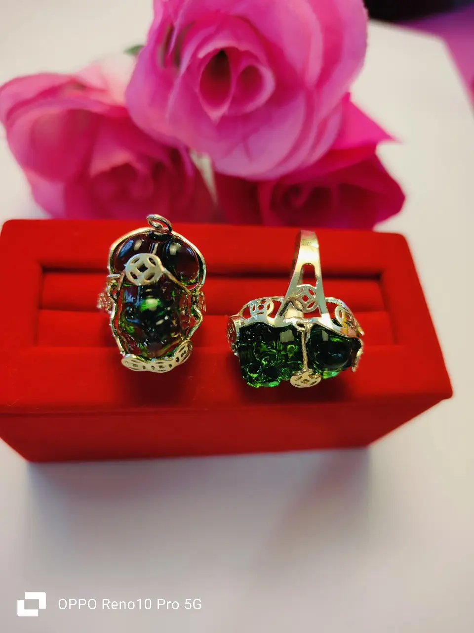 Nhẫn Tỳ Hưu Nữ Hột Đá Đủ Màu Chất Liệu Đồng Đỏ Không Xi, Không Phủ Keo , Không Lắc Kê Vàng