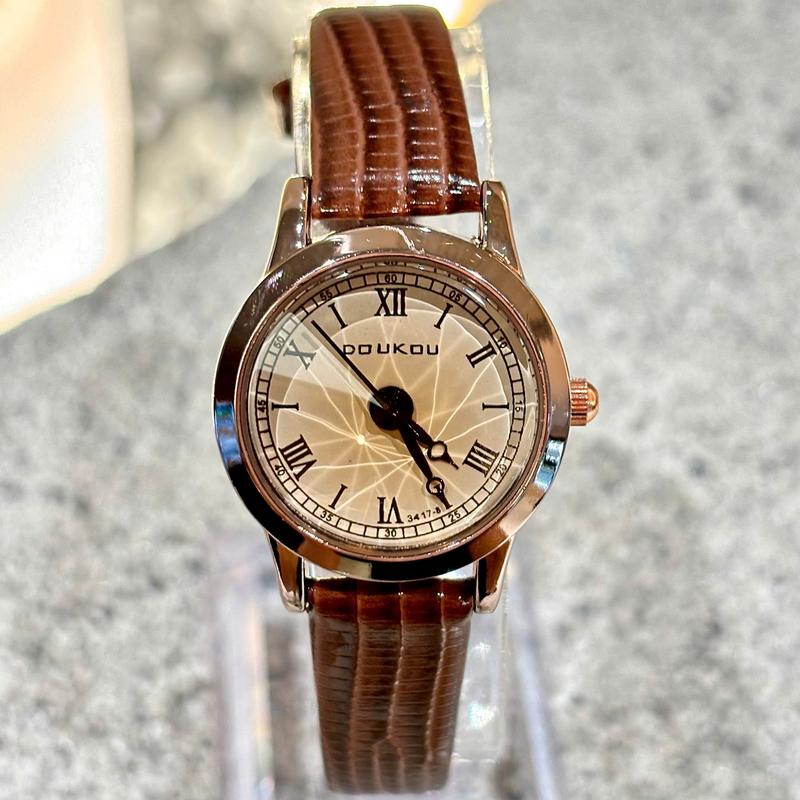  ĐỒNG HỒ NỮ DOUKOU DÂY DA MẶT KÍNH TRỤ PHA LÊ CỌC SỐ LA MÃ MẶT KÍNH KHOÁNG SAPHIRE DÀNH CHO CÁC CÔ GÁI NHẸ NHÀNG THANH LỊCH  SIZE 25MM Women Watch Đeo Tay 