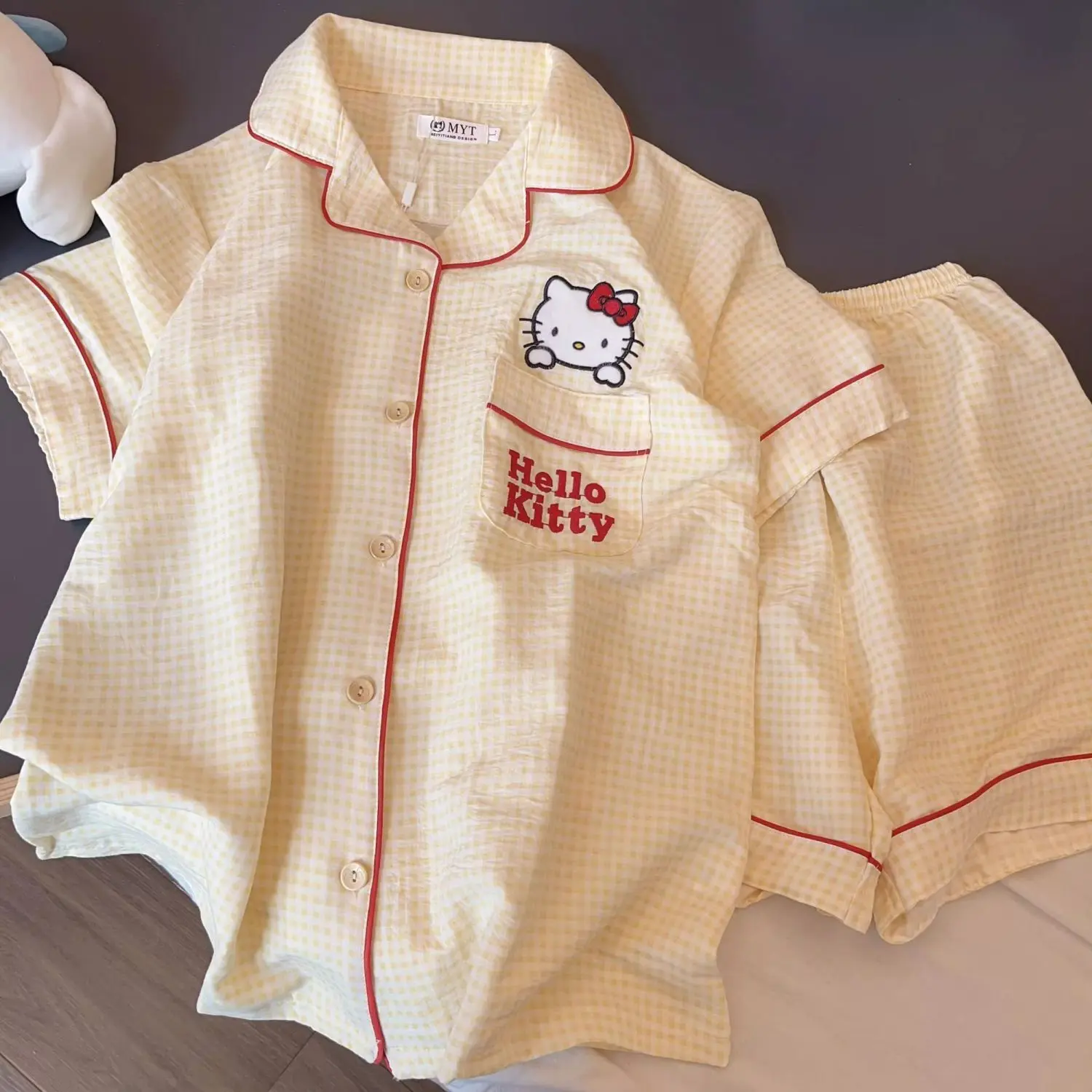 Bộ Đồ Ngủ Kẻ Sọc Hello Kitty, Ngọt Ngào Và Dễ Thương, Dành Cho Nữ, Vải Mỏng Mùa Hè, Hàng Mới Về, Quần Đùi ngắn Tay, Thích Hợp Cho Học Sinh, Bộ Đồ Mặc Nhà, Có Thể Mặc Ngoài Trời